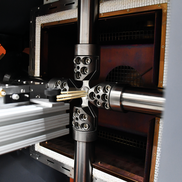 Metallic Cruciform Specimen with Contract Planar Extensometer